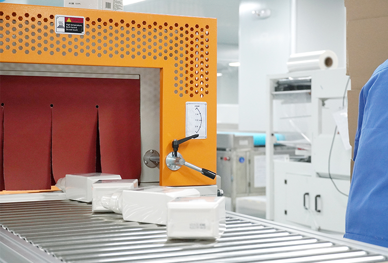 Daao oem&odm Cosmetics Manufacturers in Guangzhou,Guangdong ,China:What are the quality control steps in cosmetic OEM manufacturing?(pic1) 设备展示