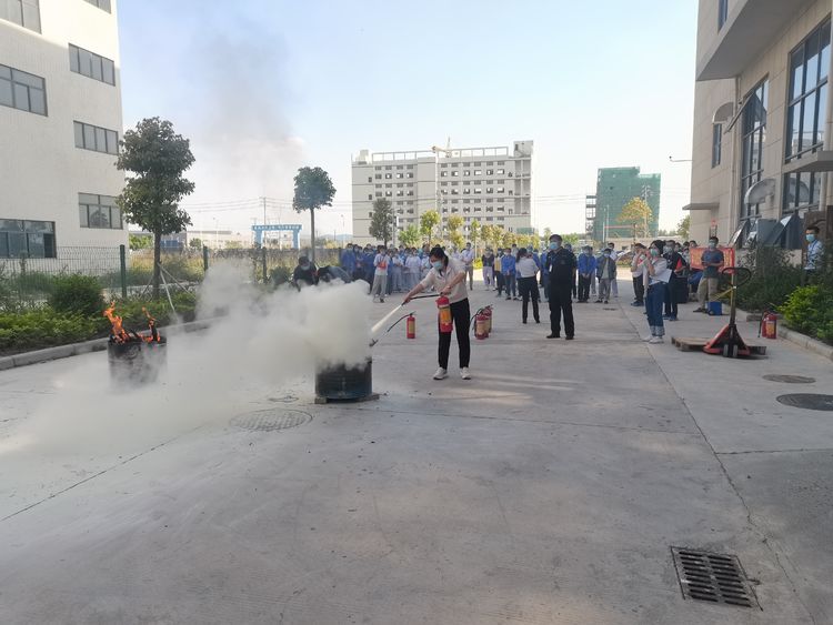 safety is no small matter·responsibility is greater than god |“ safety is no small matter·responsibility is greater than god |“"experiential" emergency drills to build a solid line of defense for safe production(pic11)