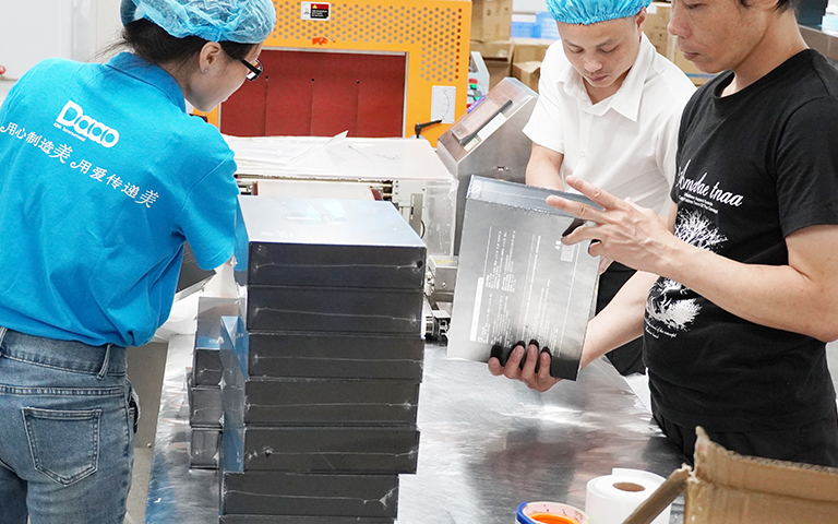 DAAO cosmetics OEM：Sustainable Packaging Solutions Offered by Cosmetic Manufacturers(pic1)